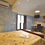 Del Centro 3* إينّا