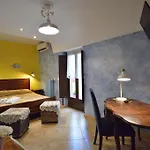 Del Centro إينّا
