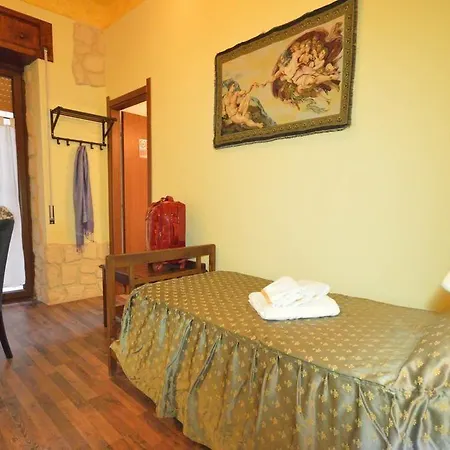 Del Centro 3*