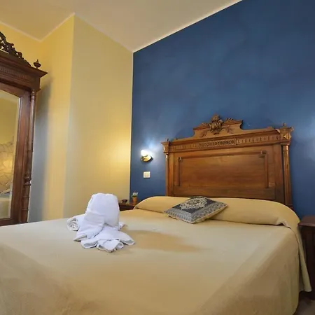 Del Centro Bed & Breakfast 3*