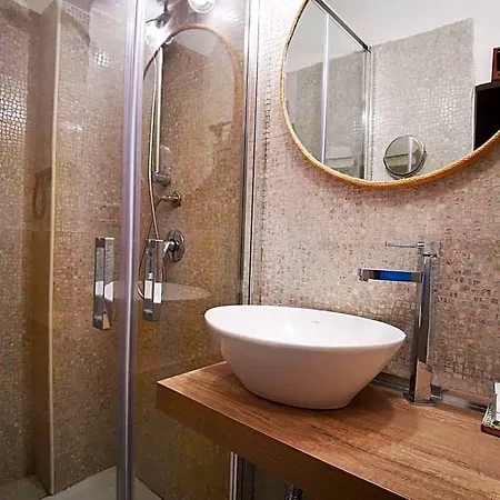 Del Centro 3* إينّا