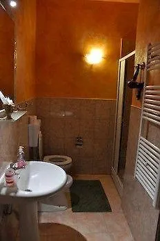 فندق مبيت وإفطار Del Centro إينّا