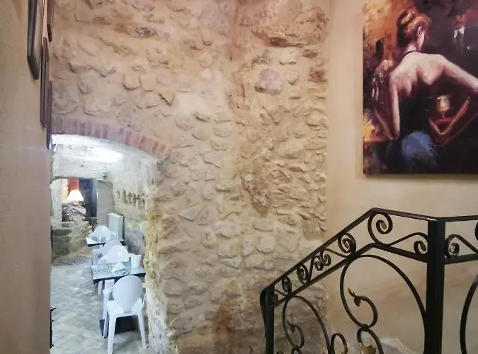 Del Centro 3* 恩纳