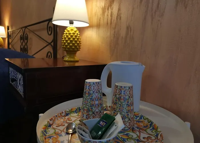 住宿加早餐酒店 Del Centro 恩纳