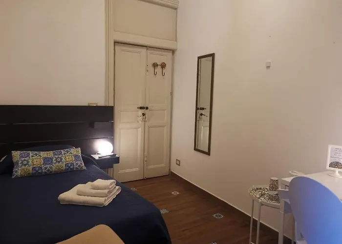 住宿加早餐酒店 Del Centro 恩纳