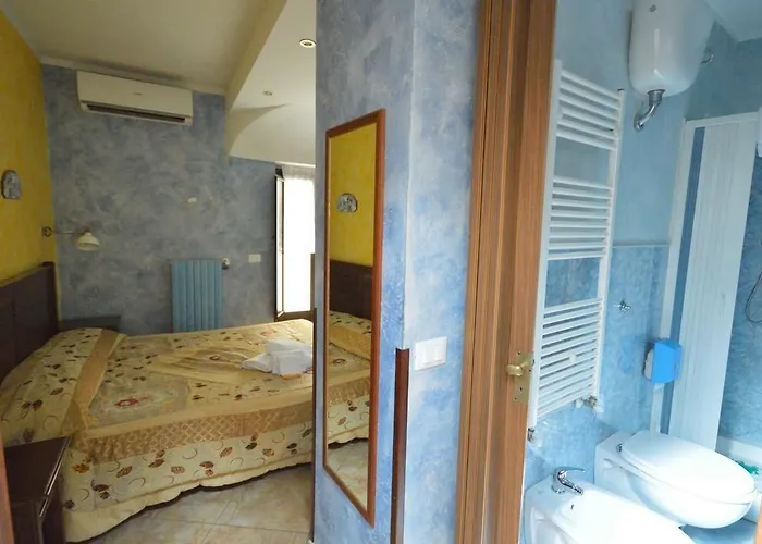 住宿加早餐酒店 Del Centro 恩纳