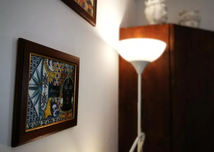 Del Centro 住宿加早餐酒店 恩纳